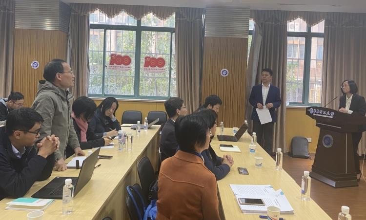 上海神力、億氫科技有限公司專家應邀到華東理工大學化工學院作學術報告.jpg