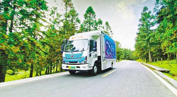 攜手推進汽車、電子信息等產業(yè)，共建成渝氫走廊，廣泛開展互采互供一鏈合作，推動川渝經濟高質量發(fā)展.jpg