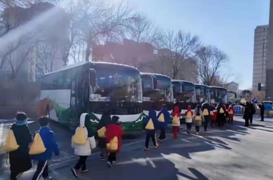 零故障、零延誤、零投訴！宇通氫能源客車圓滿服務(wù)冬奧會(huì).jpg