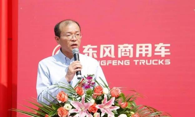 拿下200臺氫能車輛運(yùn)營大單，三央企合作助力武漢首批“喝氫吐水”渣土車年內(nèi)上路.jpg