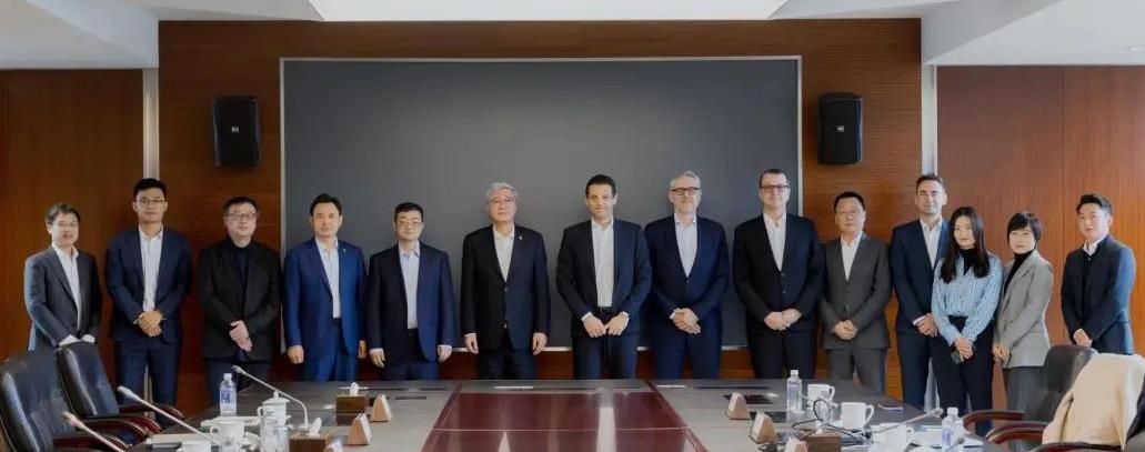 申能集團與彼歐集團攜手共議，持續深化氫能技術合作與創新.jpg